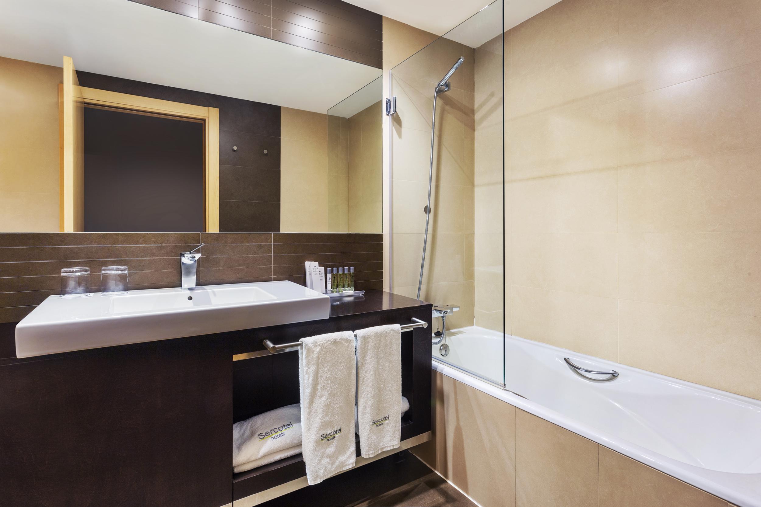 Hotel Sercotel Portales Logroño Zewnętrze zdjęcie